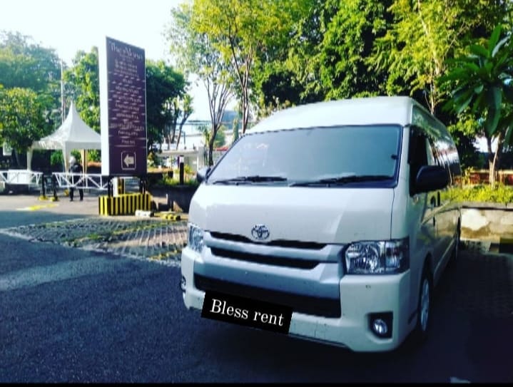 Rental mobil Hiace Dago Bandung